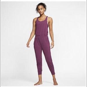 NIKE Yoga 🧘🏻‍♀️ Women’s 7/8 Jumpsuit Racerback Tank Size M 🆕